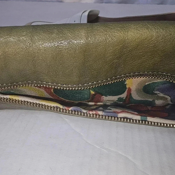Tre‎ Vero Leather Studded Olive Green Outer Zip Pocket Clutch - Picture 5 of 9